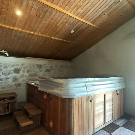 Prestige Avec Sauna, Spa, Piscine & Loisirs 15 Pers Holiday home
